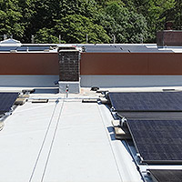 Flachdach_Modernisierung_PV_Anlage